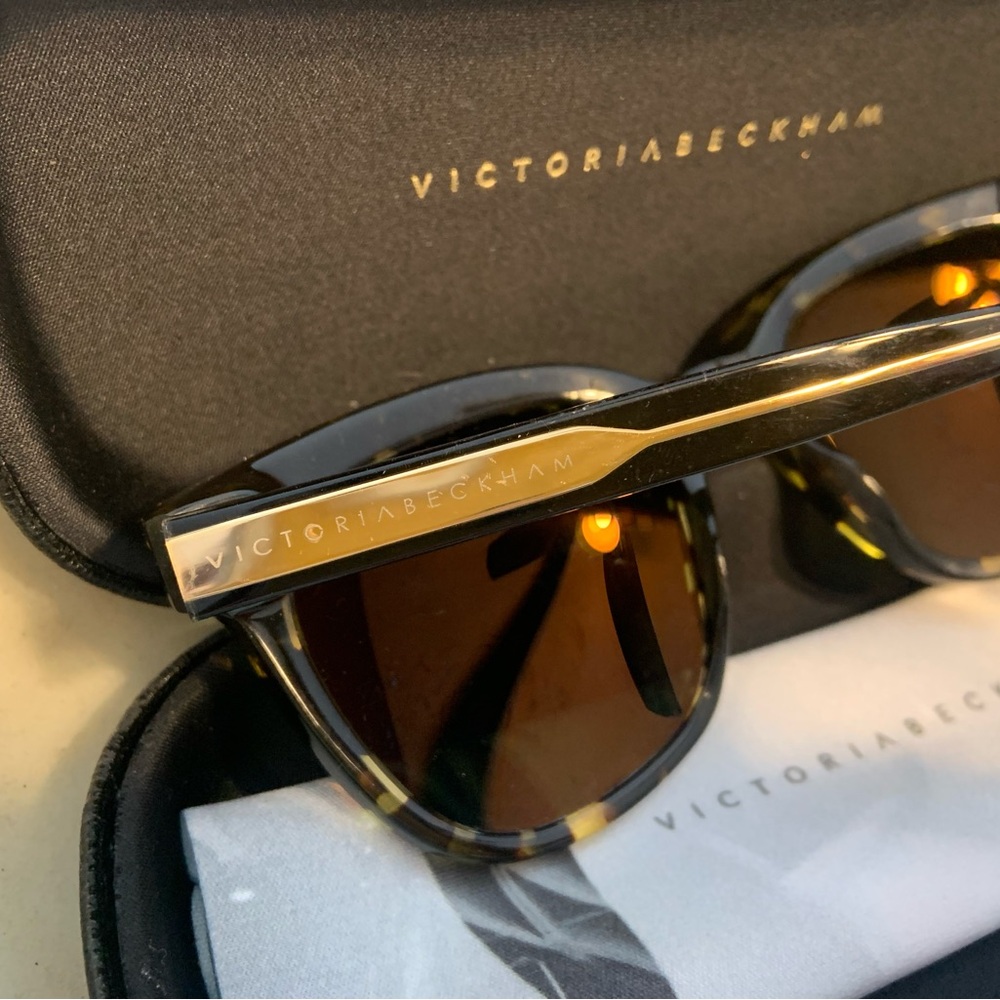 Victoria Beckham Tortoise Shell Sunglasses‎